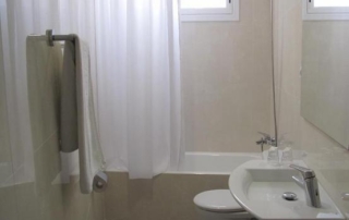 Kolonie Hiszpania – Francja – Włochy – hotel – pokój (3)